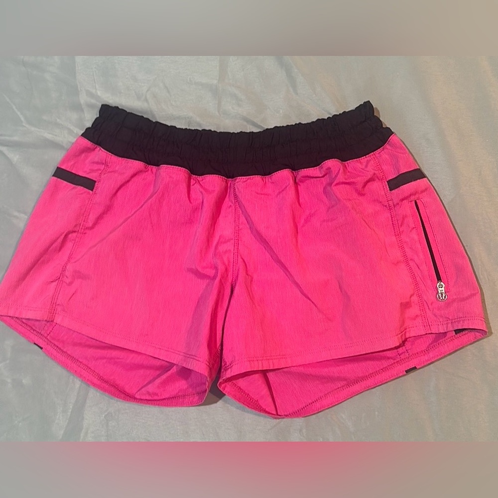 LULULEMON | pink and black tracker shorts